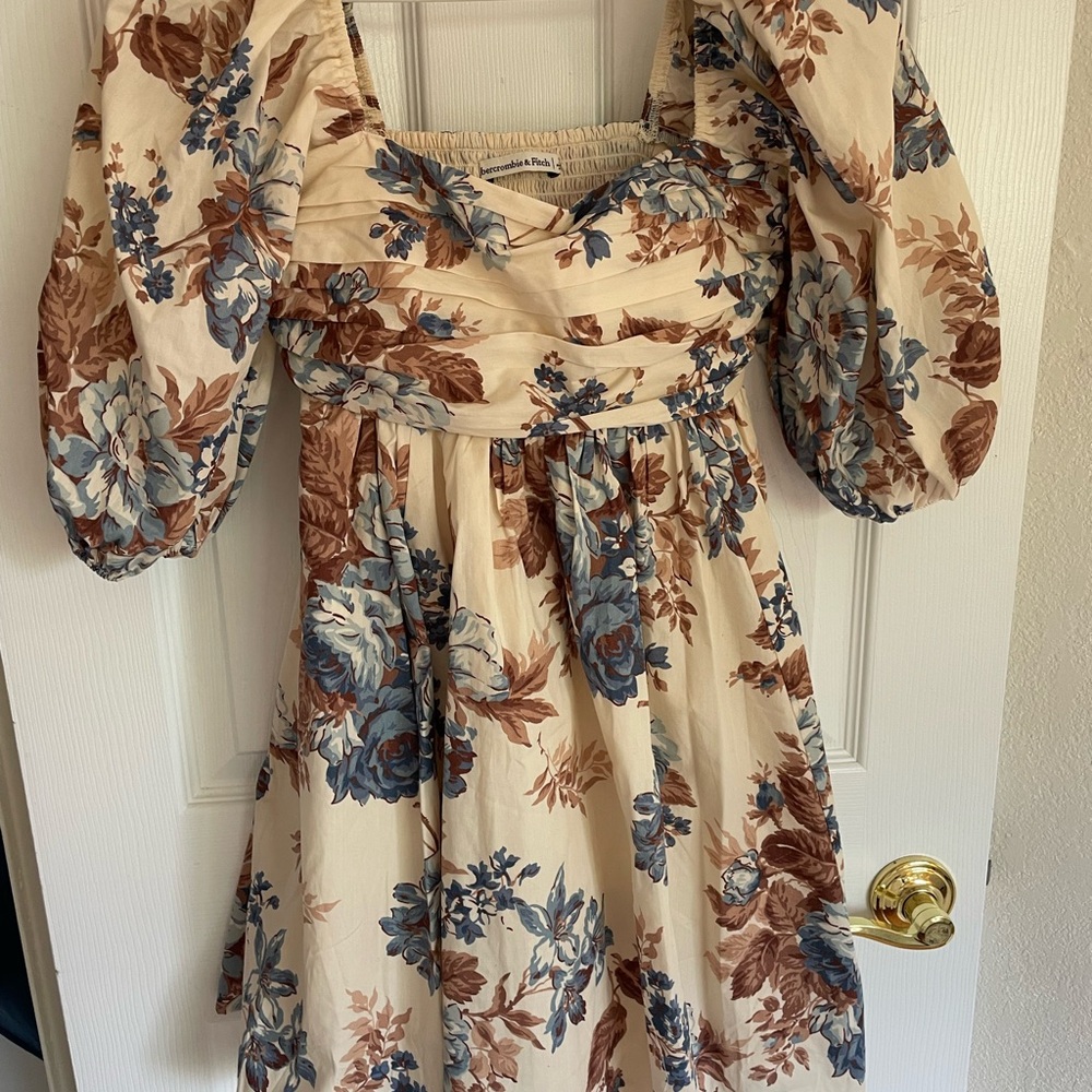 Abercrombie Emerson Poplin Puff Sleeve Mini Dress - NWT - Cream Floral